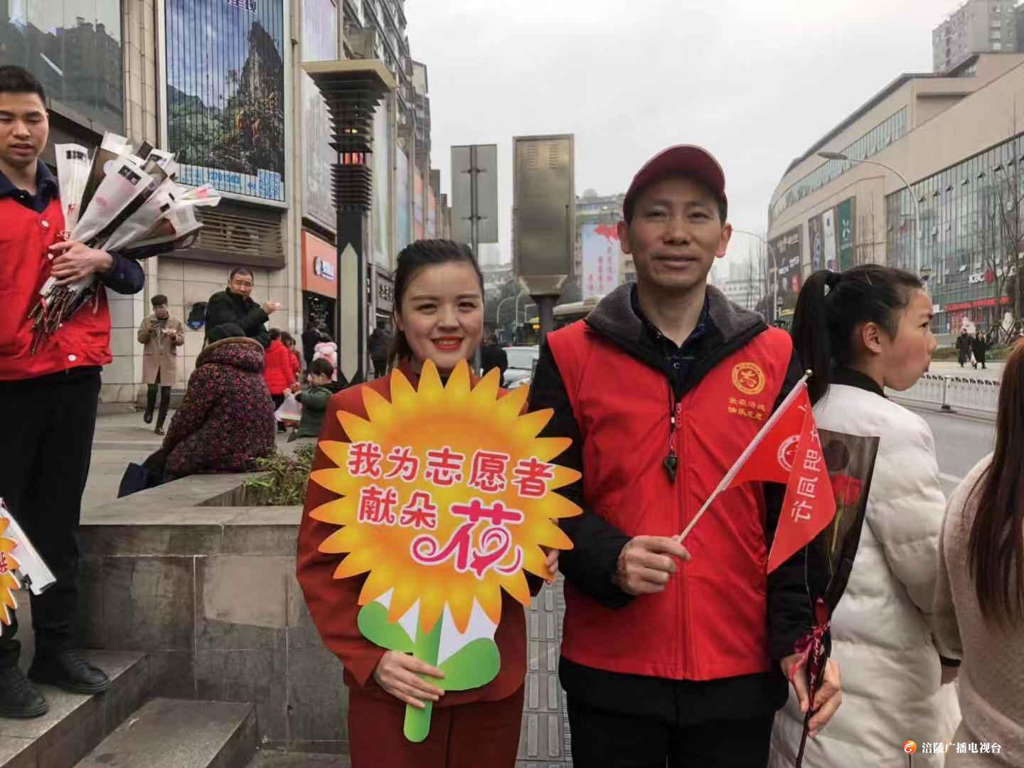 致敬志愿者，鲜花要送给最可爱的你们！