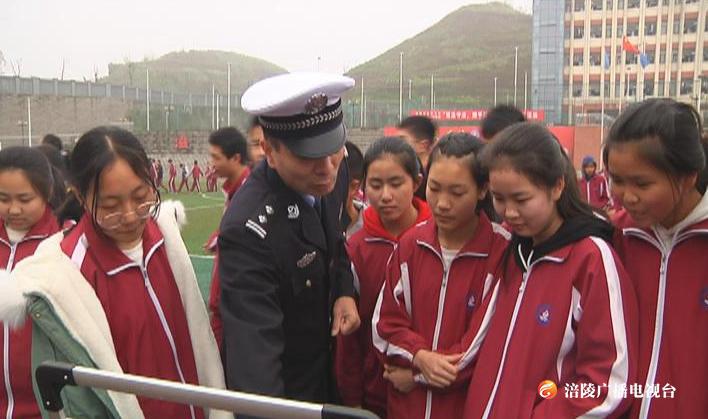 道路安全知识进校园，看看学生们都学了啥~