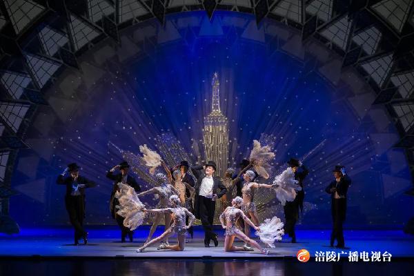 从涪陵出发，百老汇原版当红音乐剧《一个美国人在巴黎》扬帆起航！
