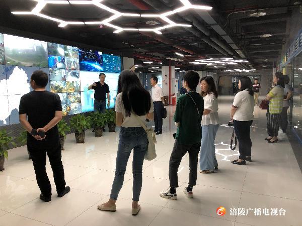 【涪陵区网络媒体进民企】涪陵电子商务产业园：助推微企快速成长