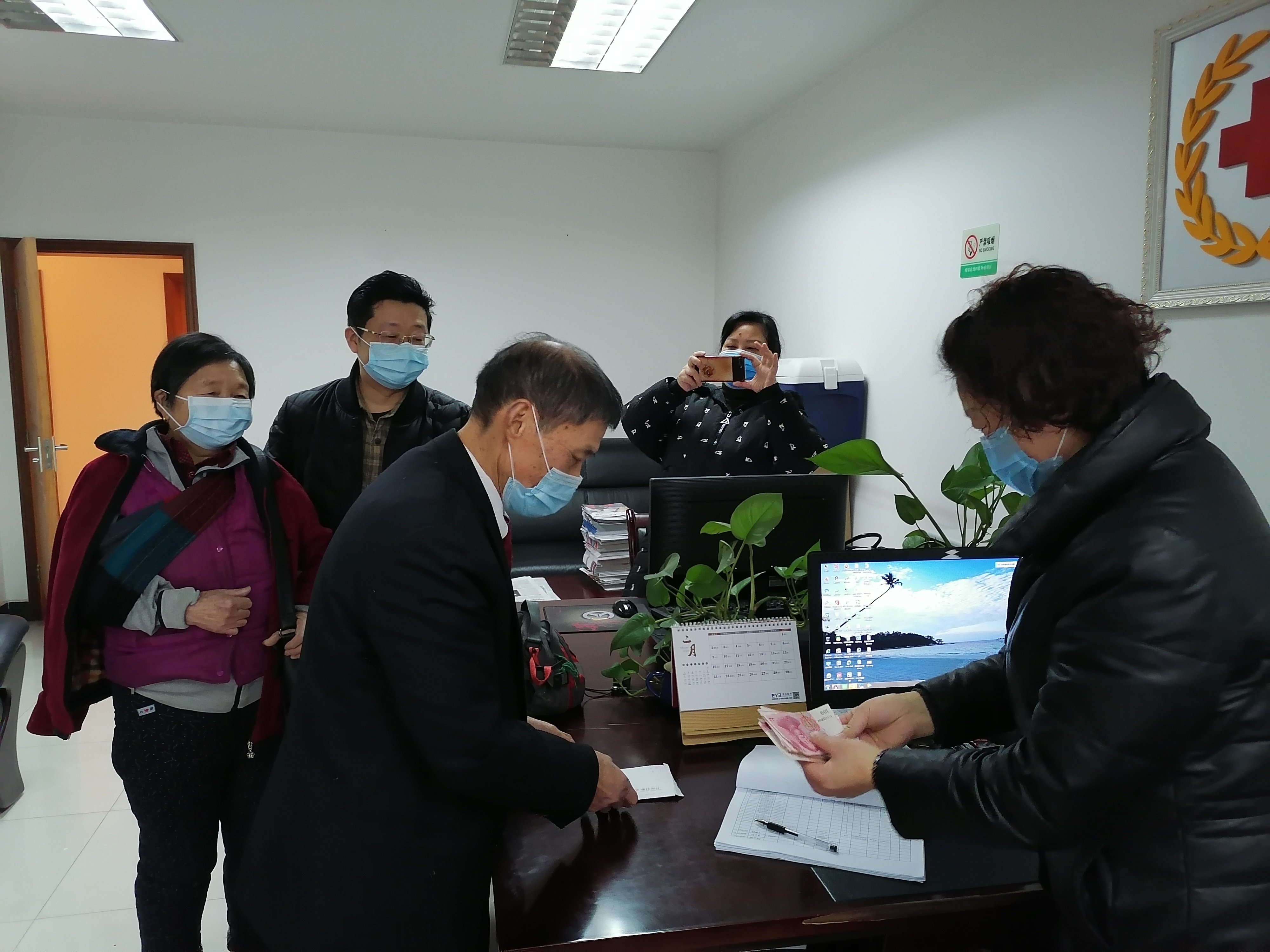 疫情无情，江城有爱！谢谢你们，温暖这座城！
