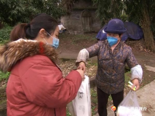 【现场直击】双向“绿色通道”助力村民居家抗疫