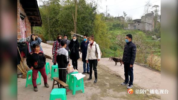 义和镇：打通学生线上学习“最后一公里”