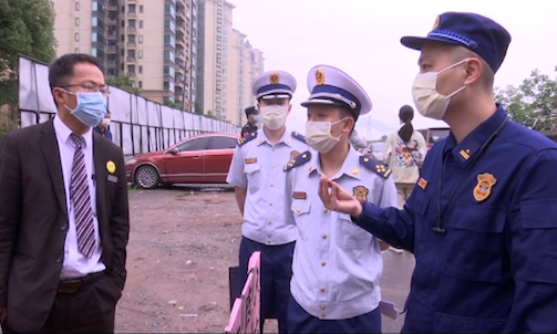 马鞍街道开展联合整治，打通小区“生命通道”