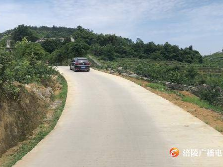 焦石镇：修好“四好农村路” 美好生活路