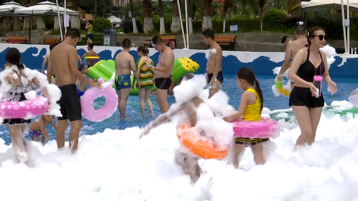 大暑至夏正浓   清凉避暑欢乐多