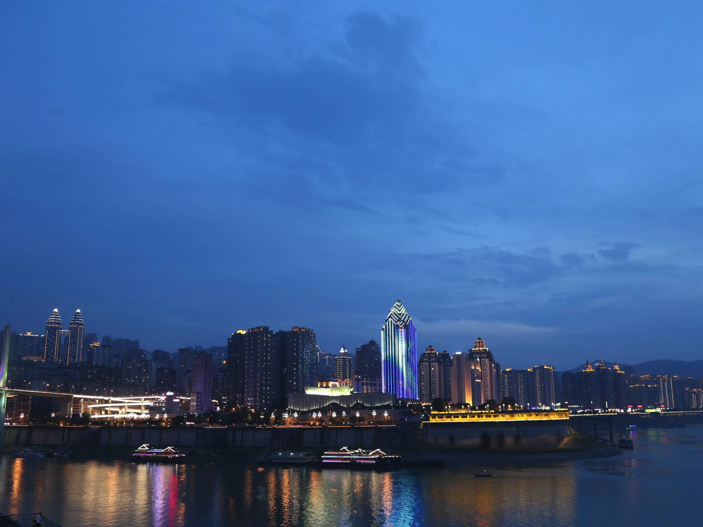 换个姿势看涪陵，山水夜色惹人醉！