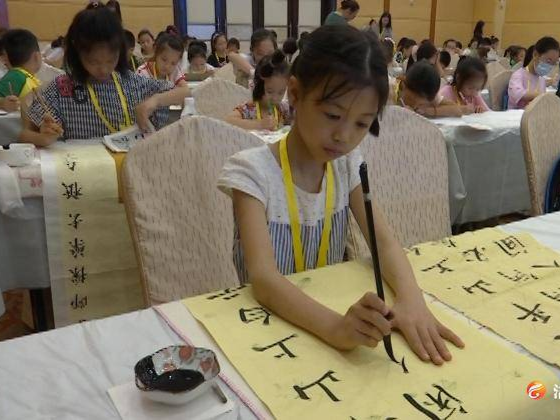 童心绘涪州 书画度暑假
