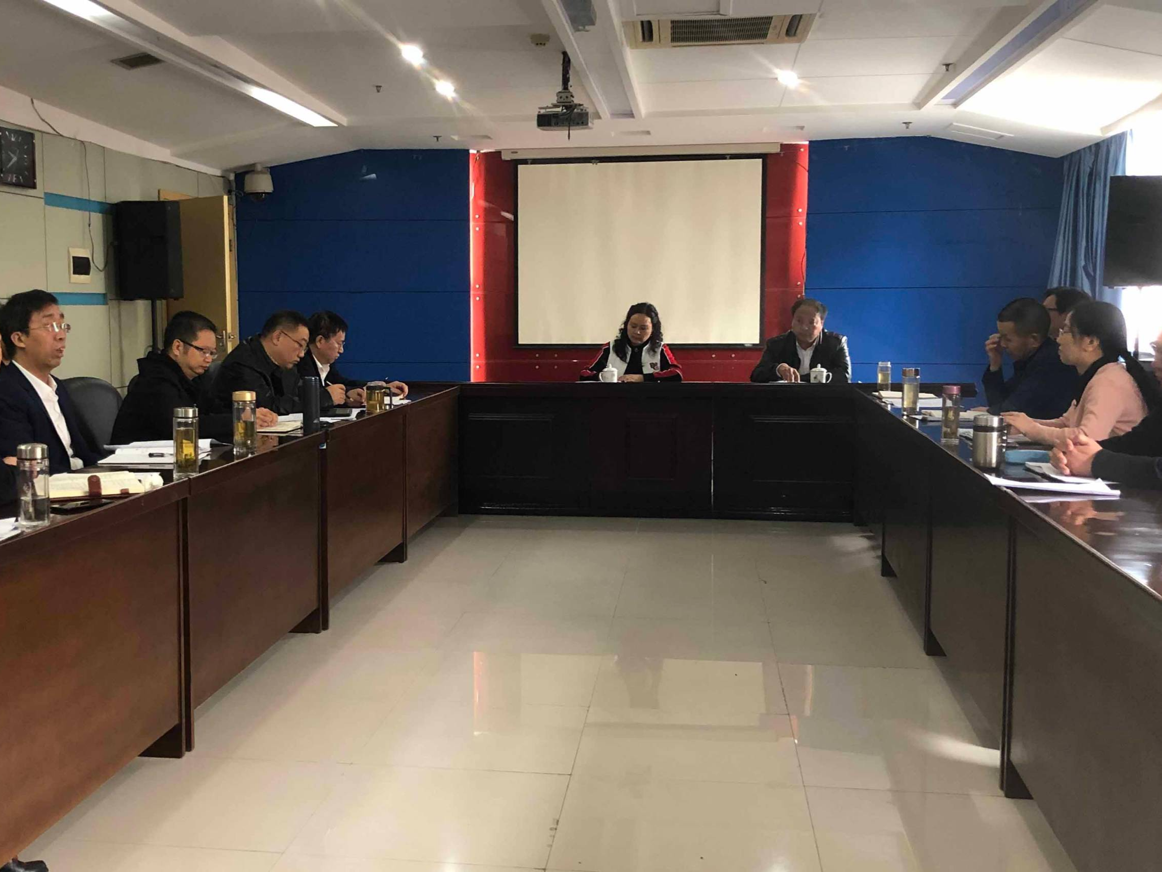 徐瑛调研区融媒体中心建设工作