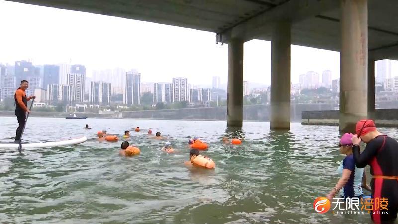 【今日小寒】涪陵：劈波斩浪“战”寒冬
