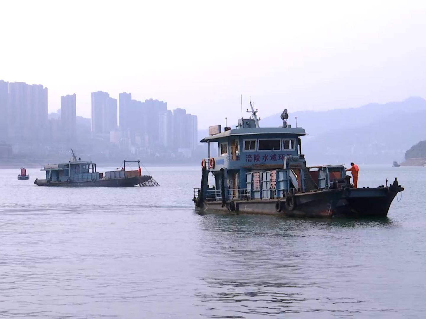 库区水位持续下降  涪陵加强回水区清漂