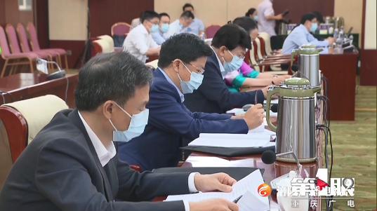 全国人大代表周少政参与热议人大常委会工作报告