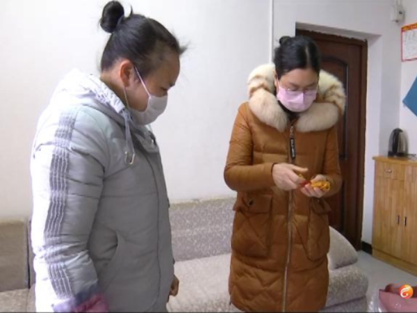 “娘家人”牵线搭桥 助困难妇女居家增收